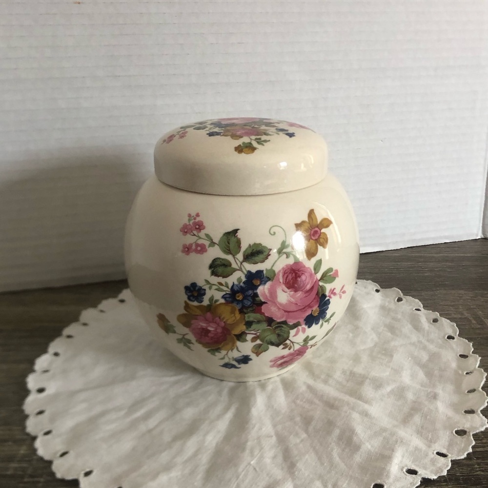Vtg Sadler Floral Tea Canister